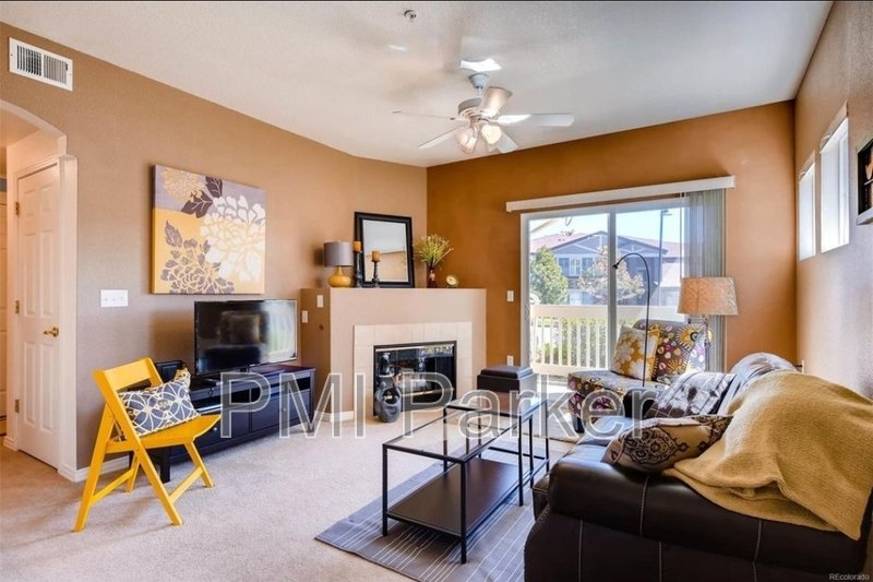 Cozy condo for lease property image