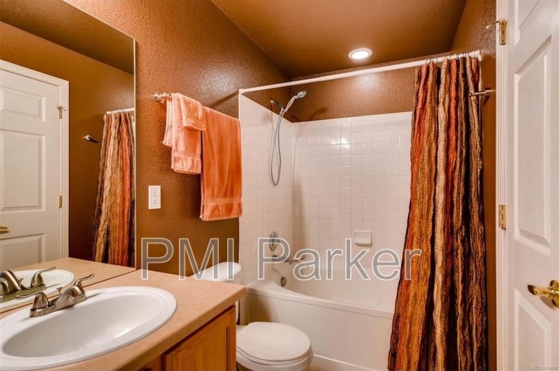 Cozy condo for lease property image