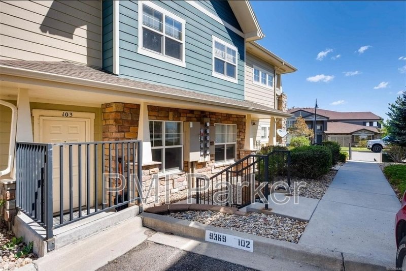 Cozy condo for lease property image