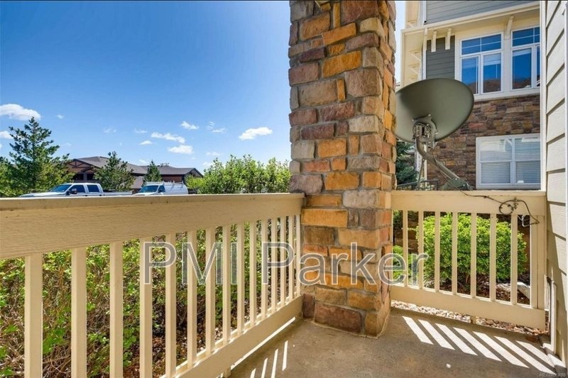 Cozy condo for lease property image