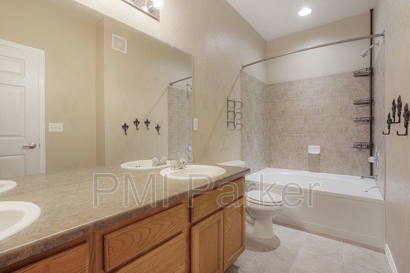 Beautiful Condo For Lease property image