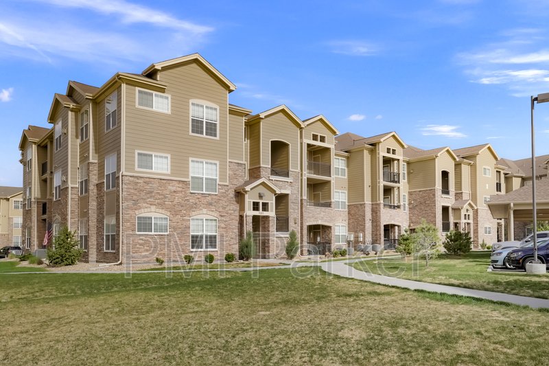 Beautiful Condo For Lease with Garage property image