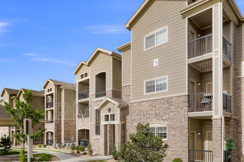 Beautiful Condo For Lease with Garage property image