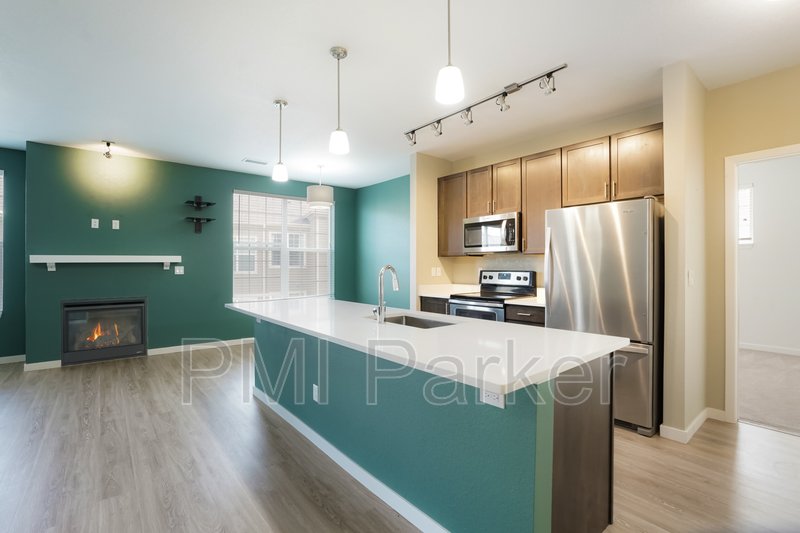 Beautiful Condo For Lease with Garage property image