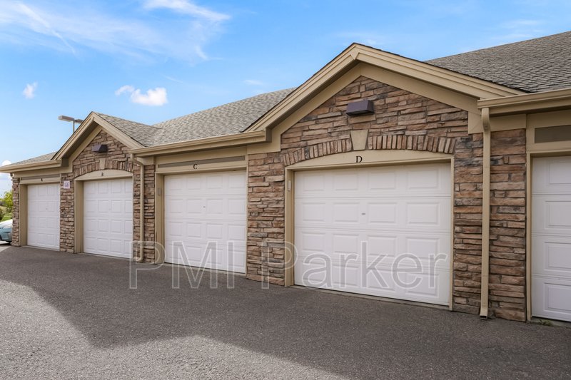 Beautiful Condo For Lease with Garage property image